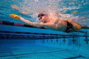 Тренировки по плаванию и фитнесу в Алании
